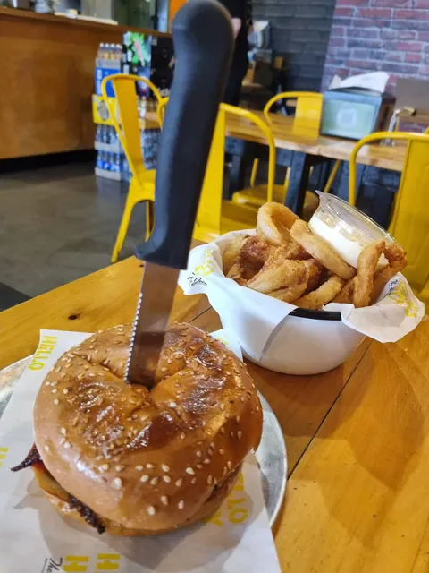Hello Harry The Burger Joint (Morayfield)