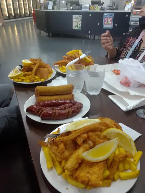 Hook'd on Seafood Morayfield