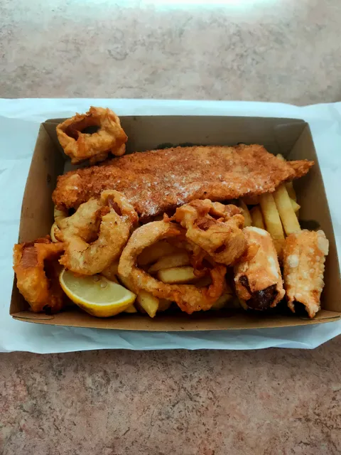 Hook'd on Seafood Morayfield