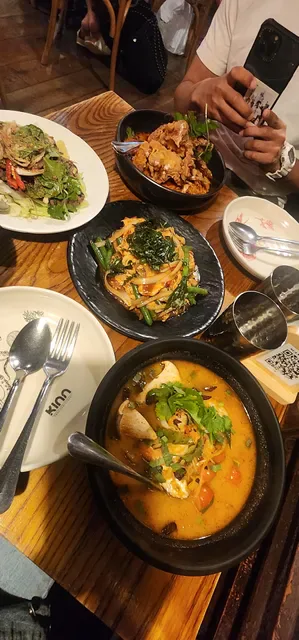Kinn Thai North Lakes