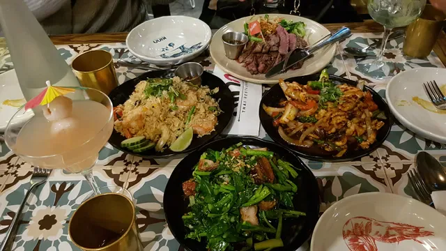 Kinn Thai North Lakes