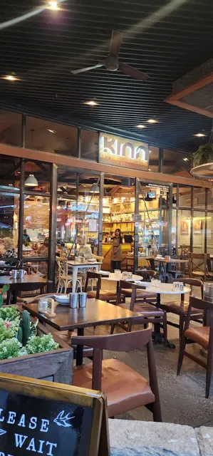 Kinn Thai North Lakes