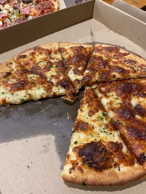 La Madrina Pizza