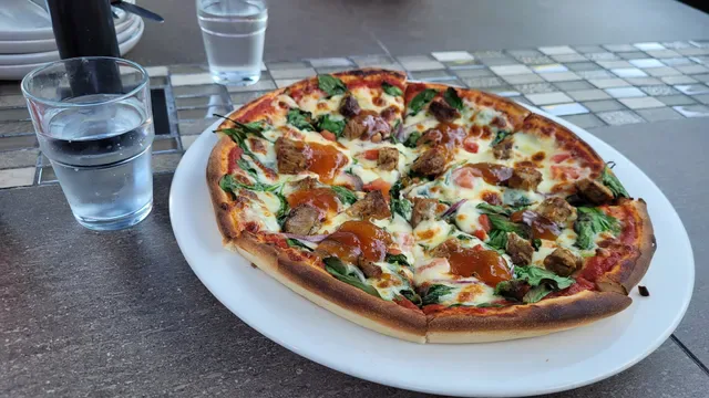 La Vera Gourmet Pizza & Bar