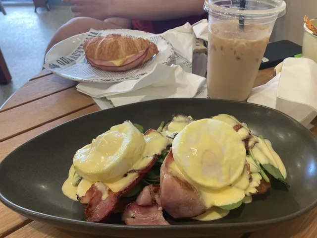 Lisa's Willow Tree Cafe