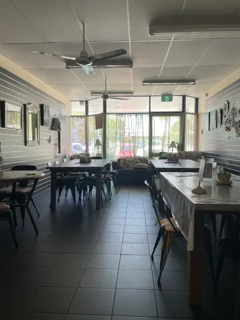 Lisa's Willow Tree Cafe