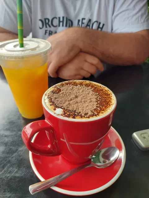Little Gossip Cafe