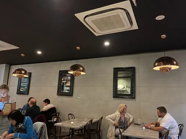 Manny's Italian