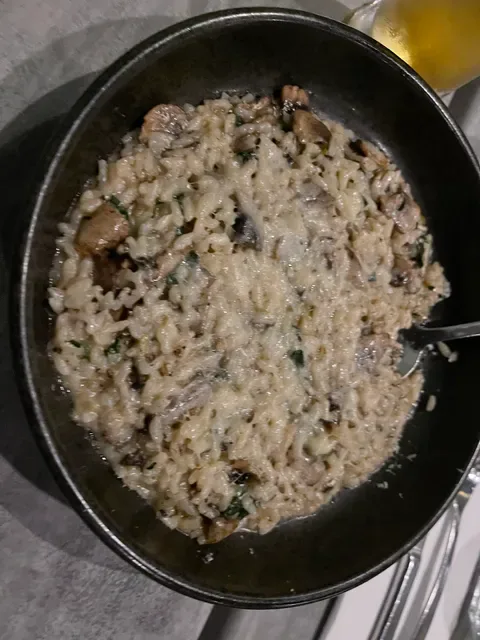 Manny's Italian