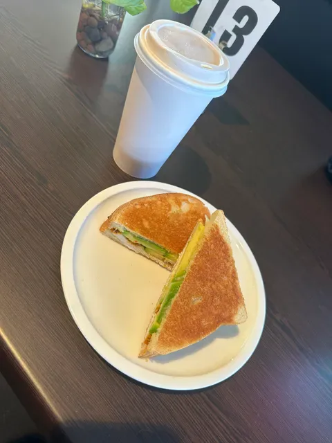 Merak GF ARTISAN DELI CAFE