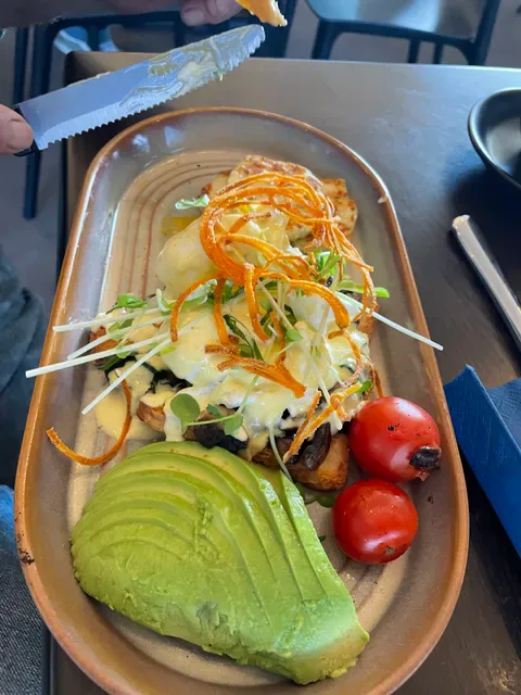 Merak GF ARTISAN DELI CAFE