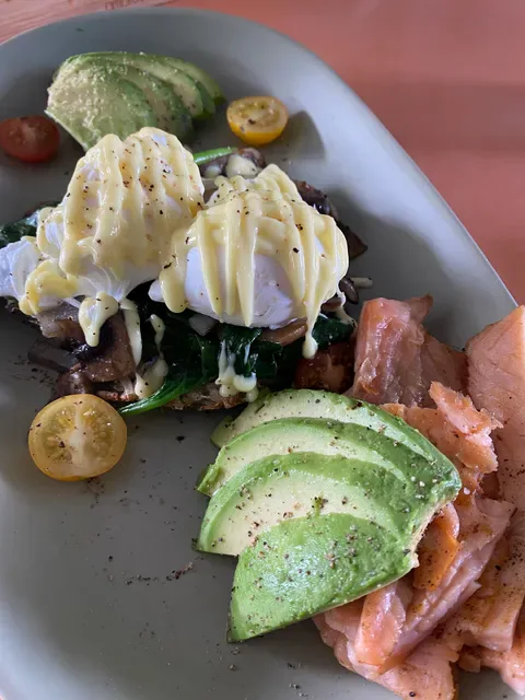 Merak GF ARTISAN DELI CAFE