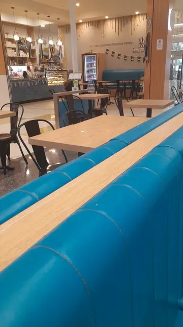 Molly's Corner Cafe