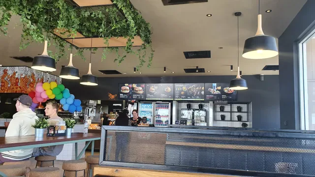 Oporto Rothwell Drive Thru