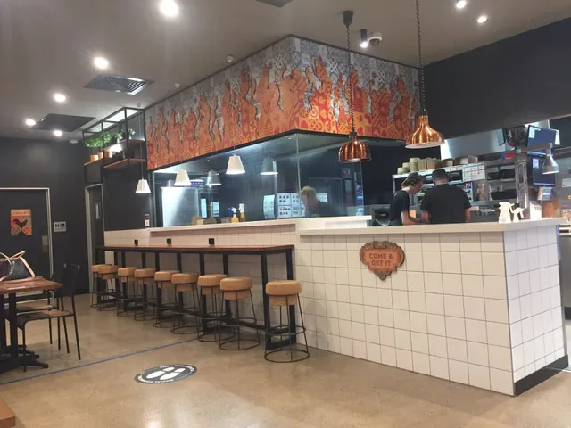 Oporto Rothwell Drive Thru