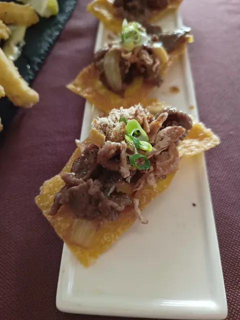 Quysine Tapas - Bar and Restaurant
