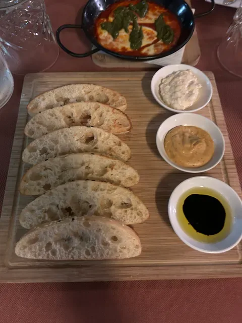 Quysine Tapas - Bar and Restaurant