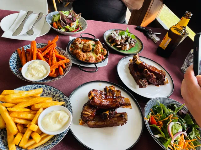 Quysine Tapas - Bar and Restaurant