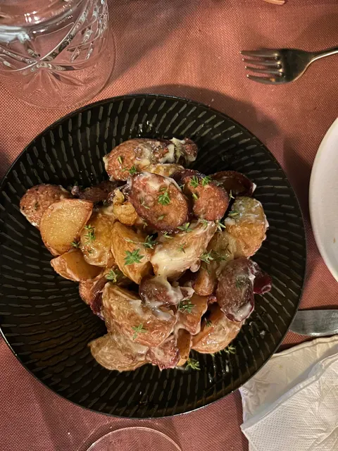 Quysine Tapas - Bar and Restaurant