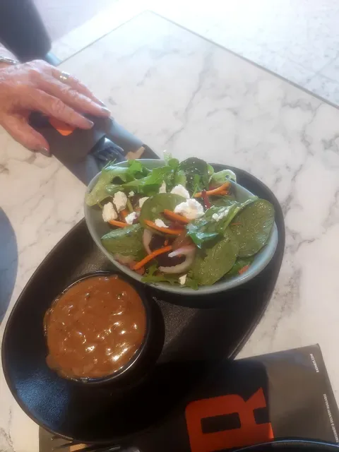 RASHAYS - Strathpine