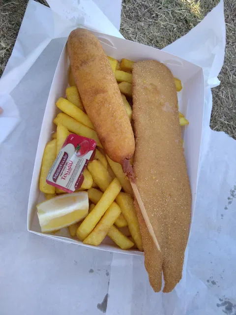 Red Dolphin Seafoods