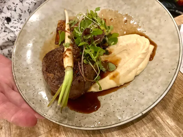 Silver Spoon Beachmere