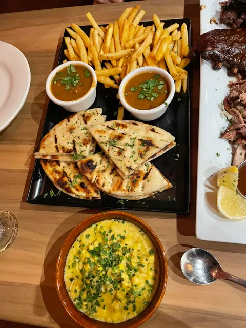 Slow Smoke Bistro