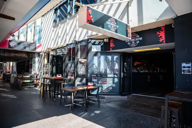Slow Smoke Bistro