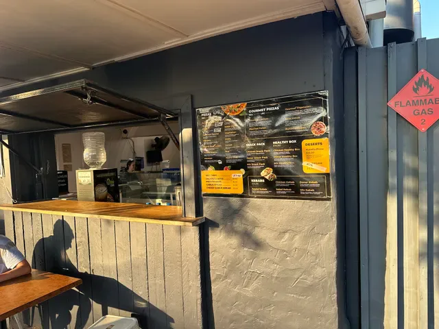 Straddie Kebab and Pizza