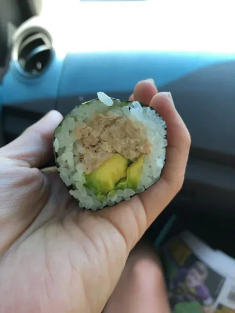 Sushi Bar Tokyo Roll