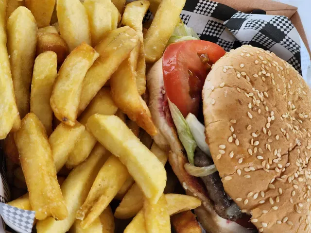 The Bay Chipper - Fish & Chips, Burgers 🐟🍟🍔