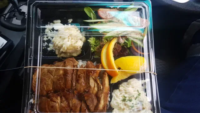 Toshi's Kitchen and Sushi Bar