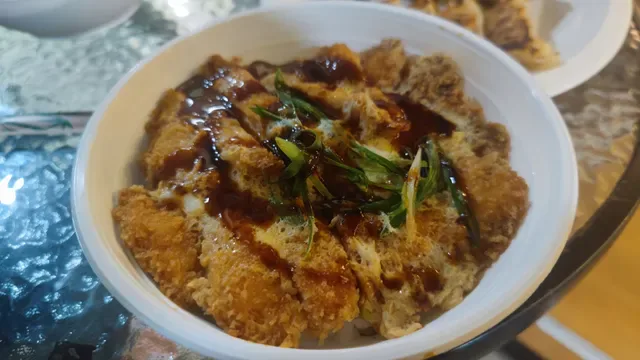 Toshi's Kitchen and Sushi Bar