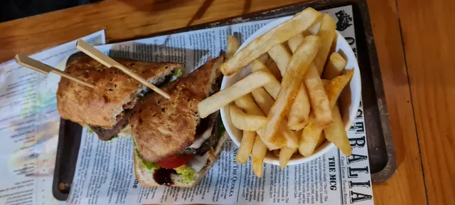Woodpecker Bar & Grill