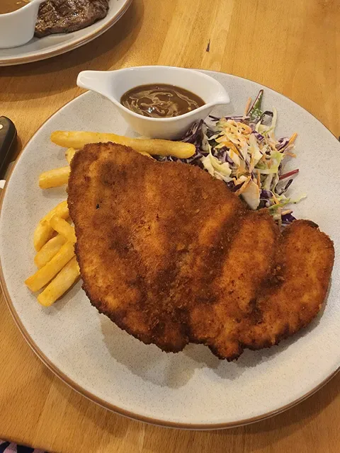 Woodpecker Bar & Grill
