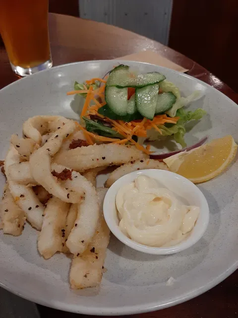 Woodpecker Bar & Grill