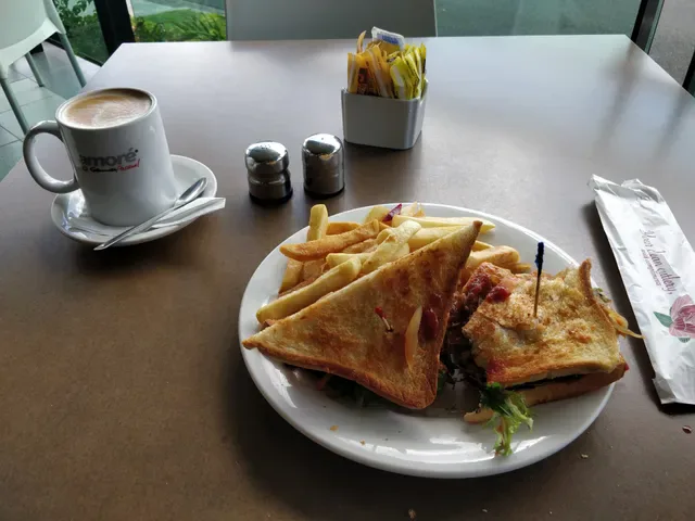 Cafe Shakana