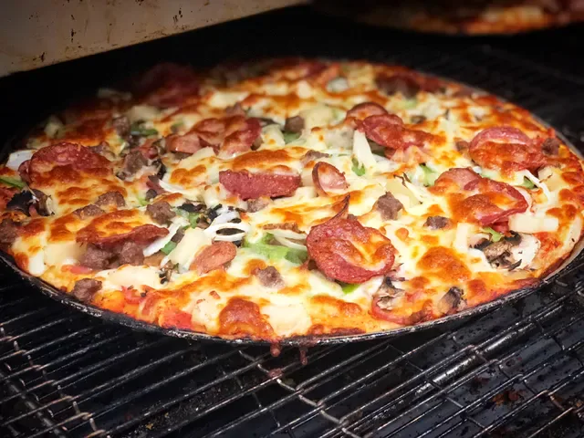 Karalee Pizza