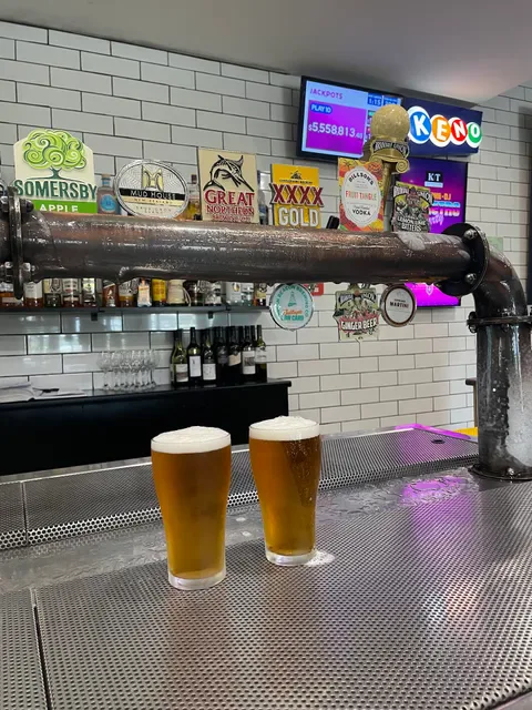 Karalee Tavern