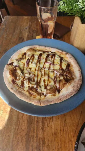 Karalee Tavern