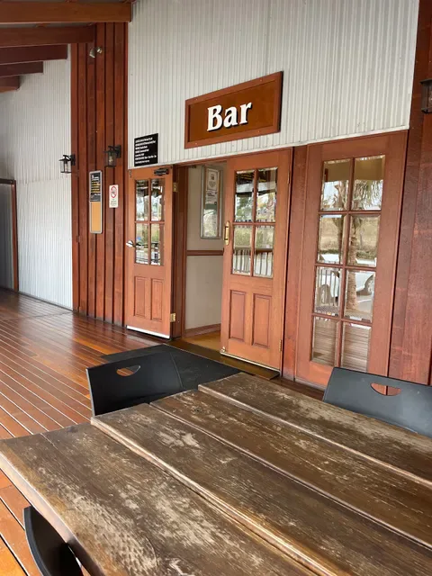 Karalee Tavern