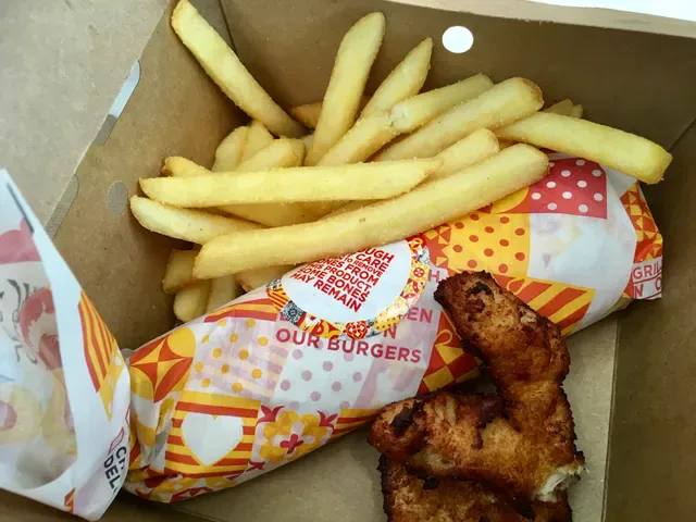 Oporto Bundamba Drive Thru