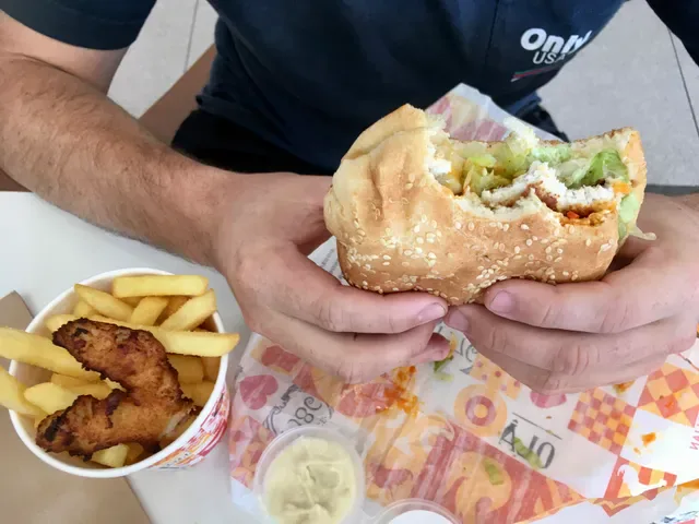 Oporto Bundamba Drive Thru