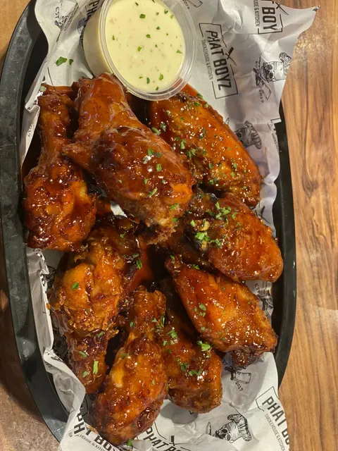 Phat Boyz Smokehouse and Kitchen