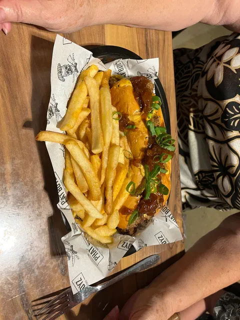 Phat Boyz Smokehouse and Kitchen