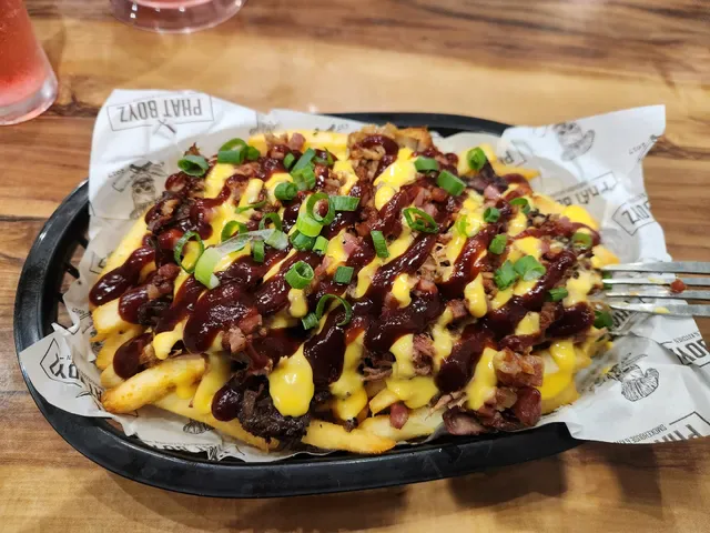 Phat Boyz Smokehouse and Kitchen