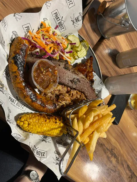 Phat Boyz Smokehouse and Kitchen