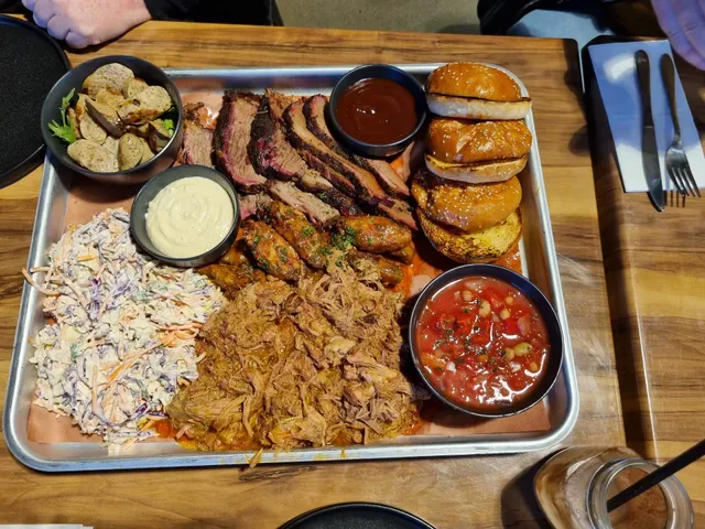 Phat Boyz Smokehouse and Kitchen