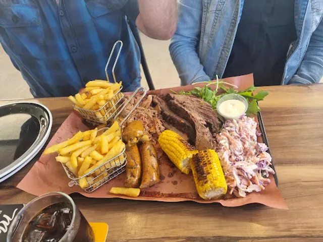 Phat Boyz Smokehouse and Kitchen