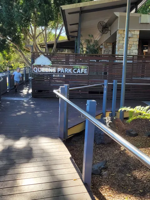 Queens Park Cafe & Kiosk